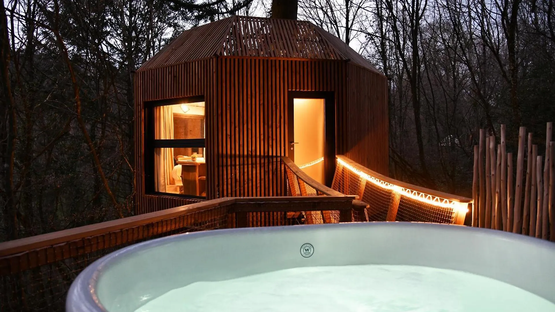Domaine Des Etoiles - Logements Insolites Gillonnay Chalet