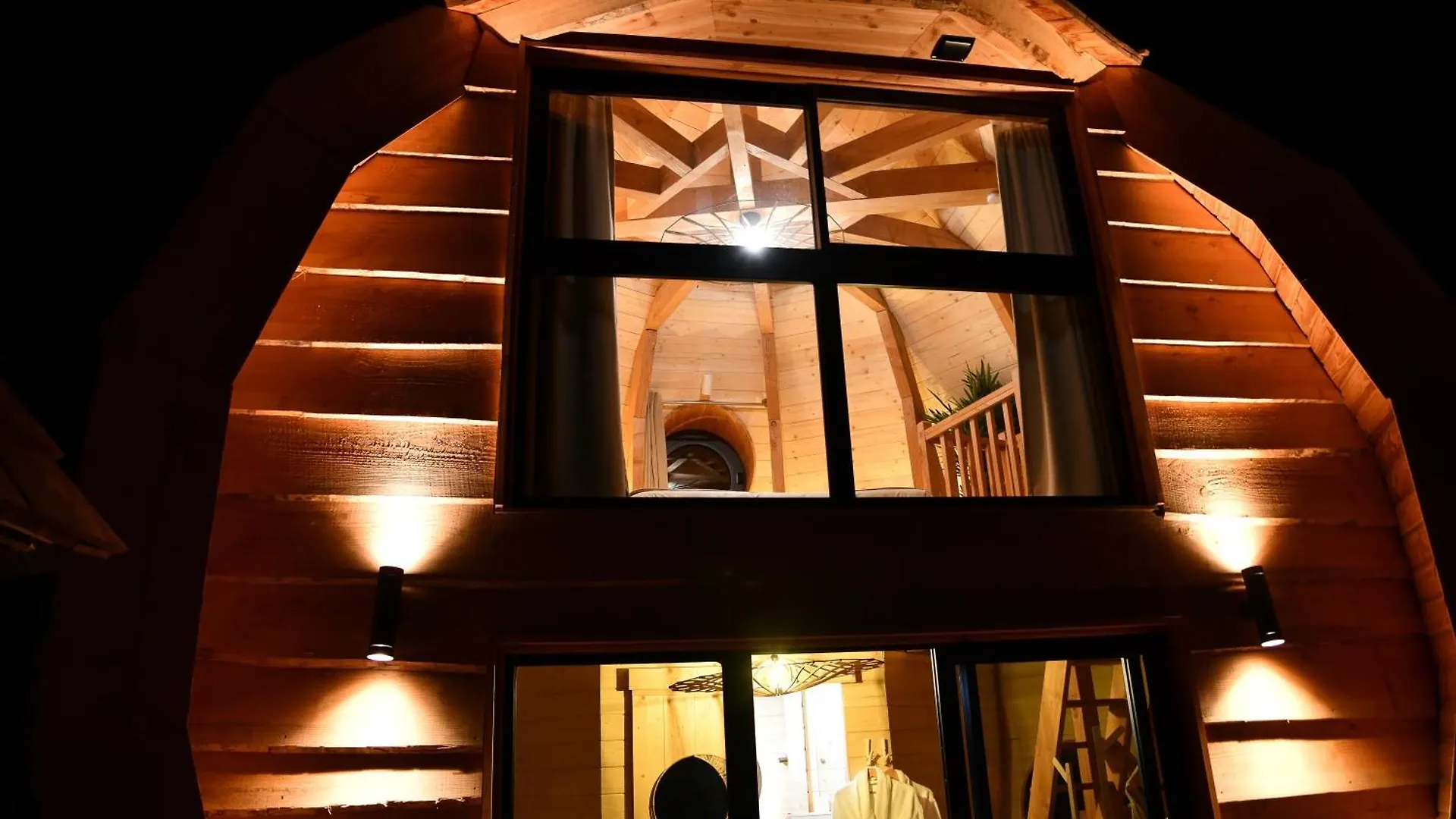 Chalet Domaine Des Etoiles - Logements Insolites Gillonnay